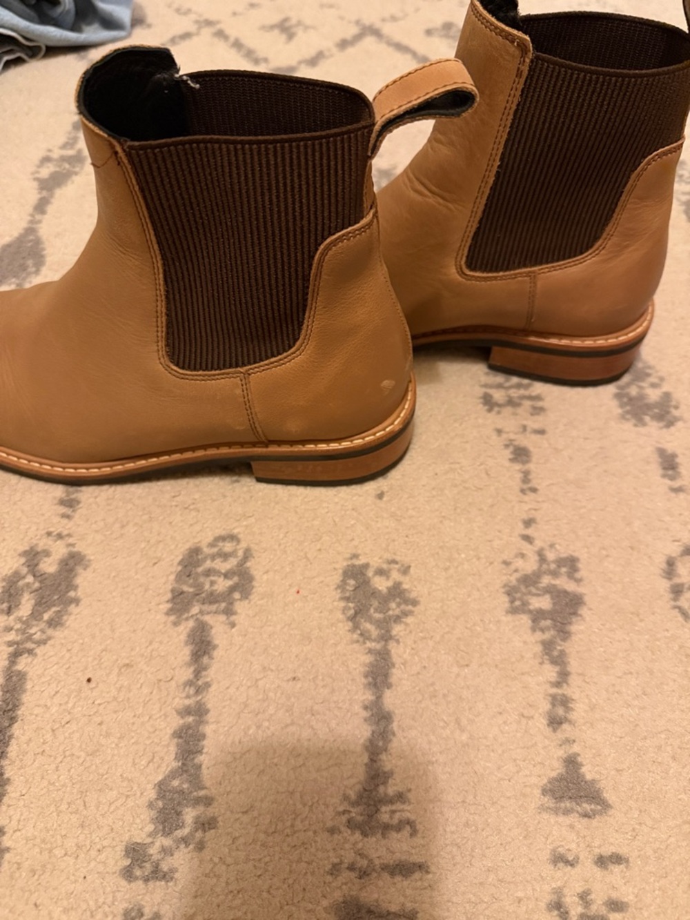Nisolo Carmen Chelsea Boot in Almond US women’s size 9 - Picture 4 of 7